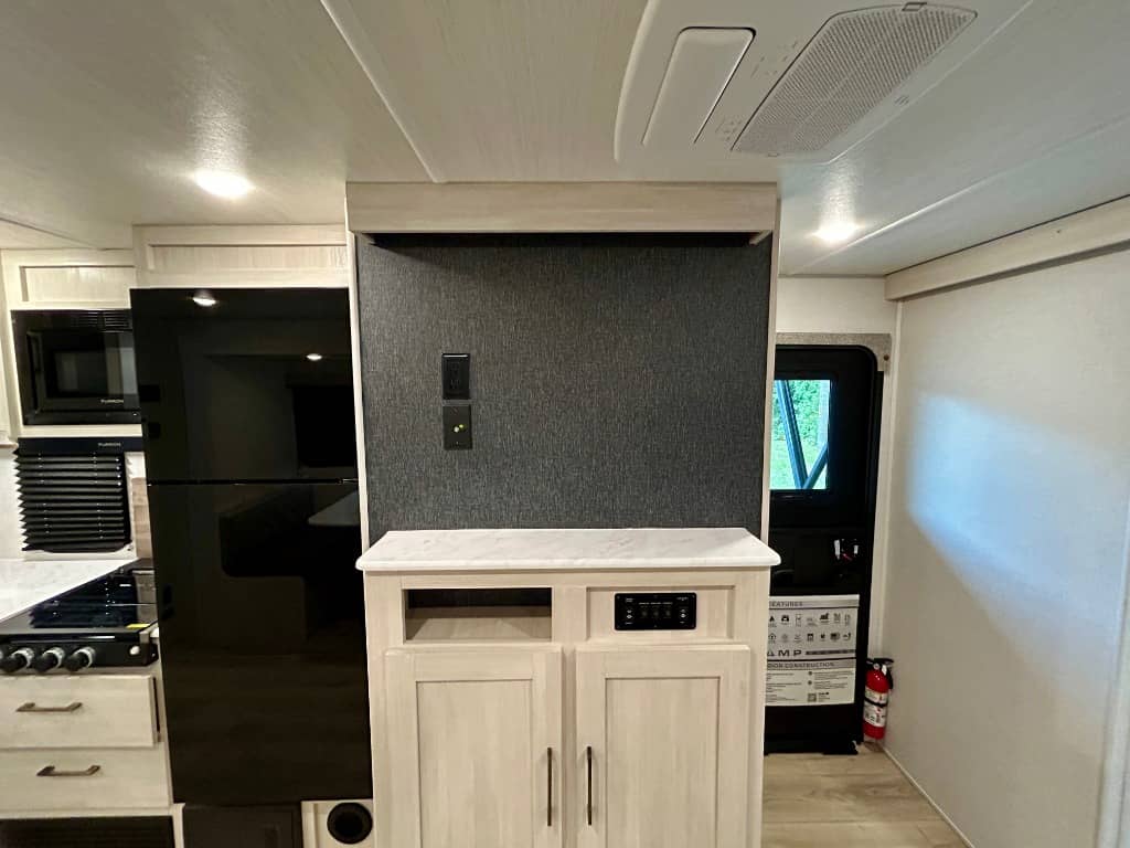 2026 Forest River 2026 Forest River Surveyor Camp Series - thumbnail 10