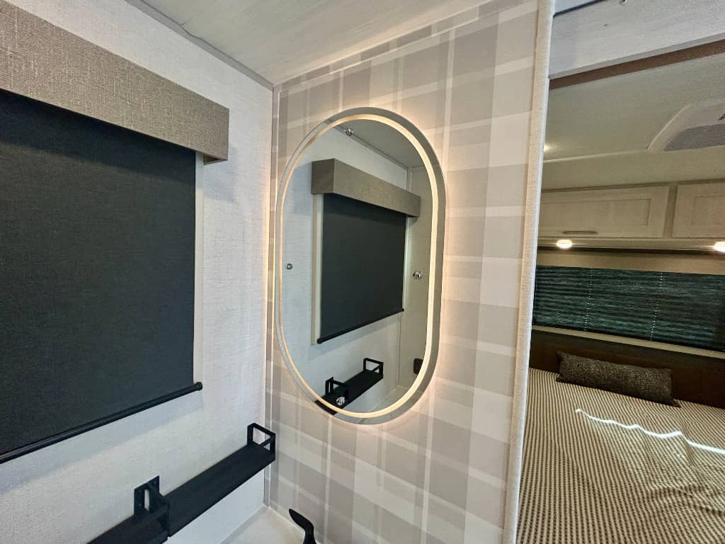 2026 Forest River 2026 Forest River Surveyor Legend - thumbnail 32