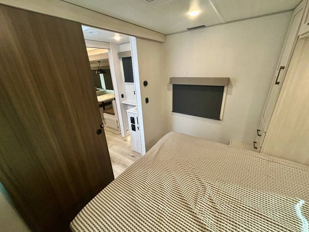 2026 Forest River 2026 Forest River Surveyor Legend - thumbnail 37