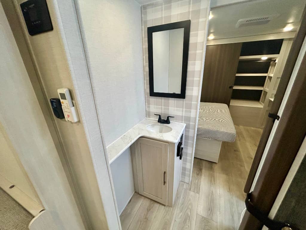 2026 Forest River 2026 Forest River Surveyor Camp Series - thumbnail 33