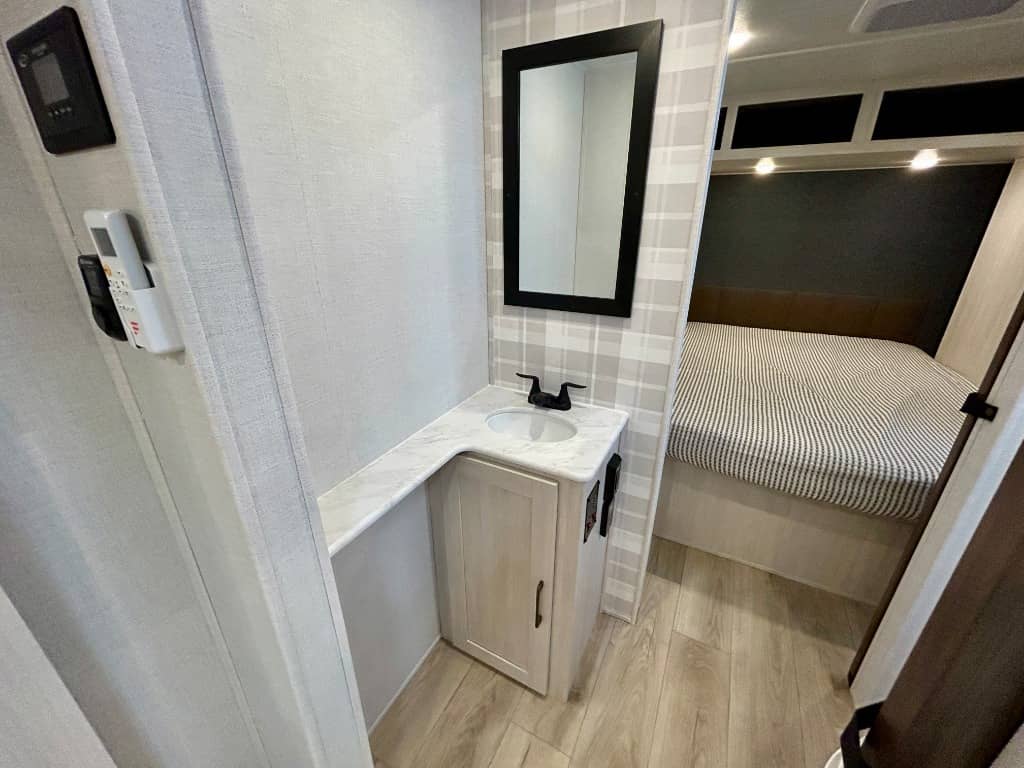 2026 Forest River 2026 Forest River Surveyor Camp Series - thumbnail 27