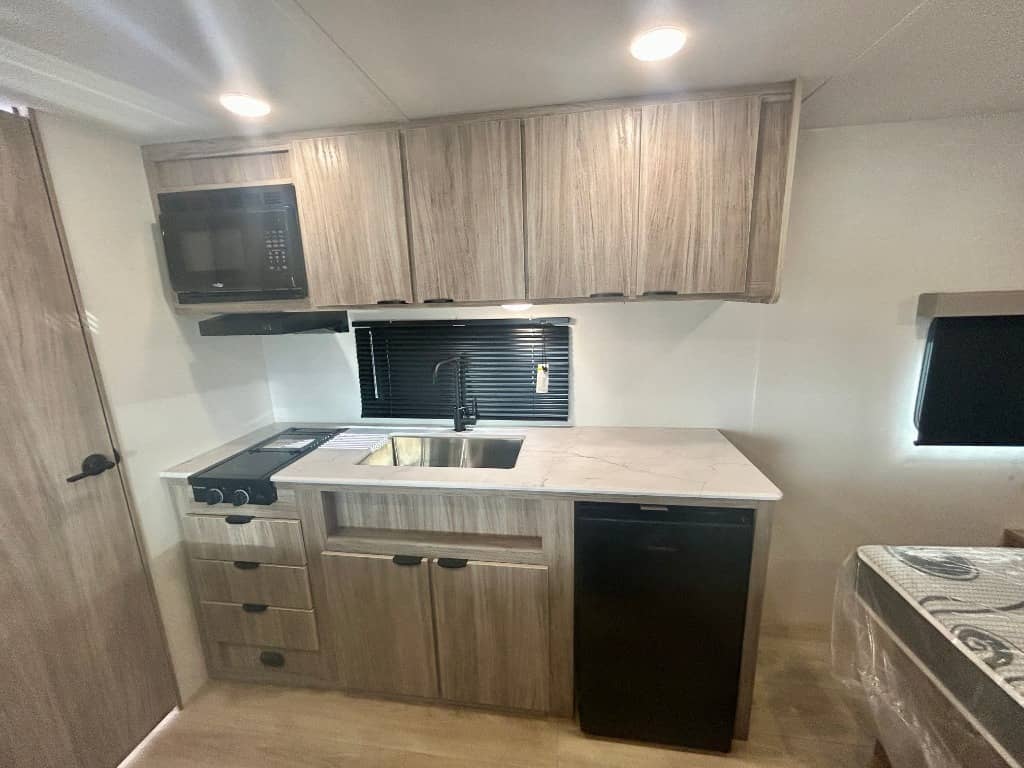 2025 Winnebago 2025 Winnebago Access - thumbnail 8