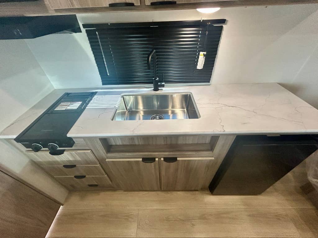 2025 Winnebago 2025 Winnebago Access - thumbnail 10