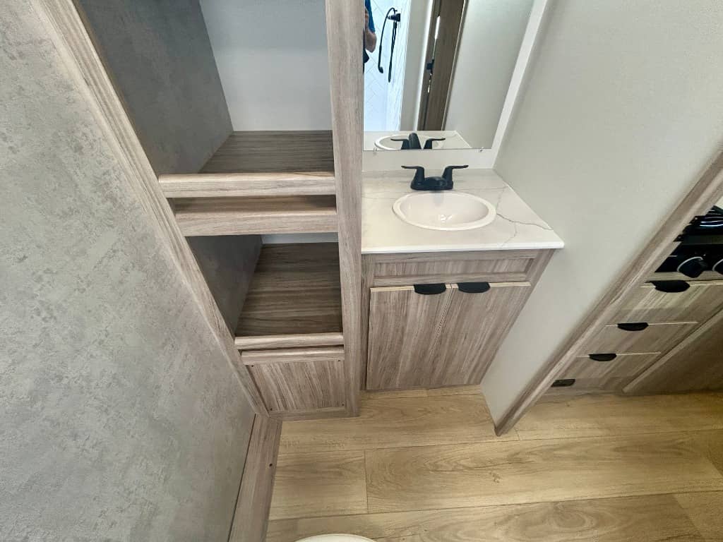 2025 Winnebago 2025 Winnebago Access - thumbnail 24