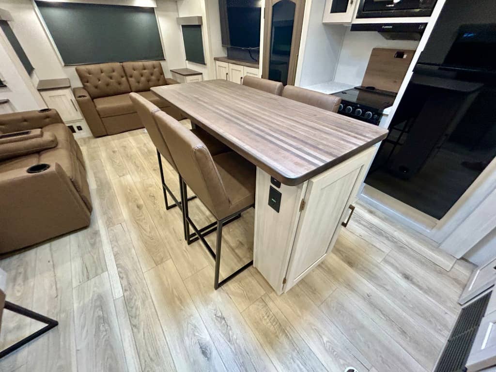 2026 Forest River 2026 Forest River Grand Surveyor - thumbnail 11