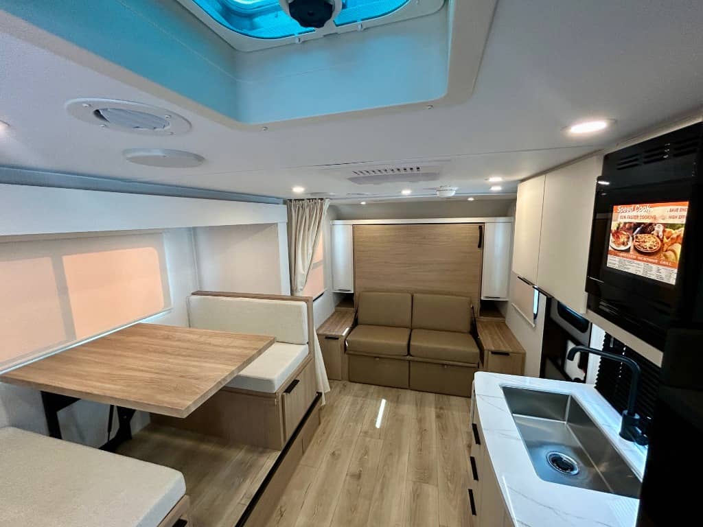 2026 Winnebago 2026 Winnebago Micro Minnie - thumbnail 5