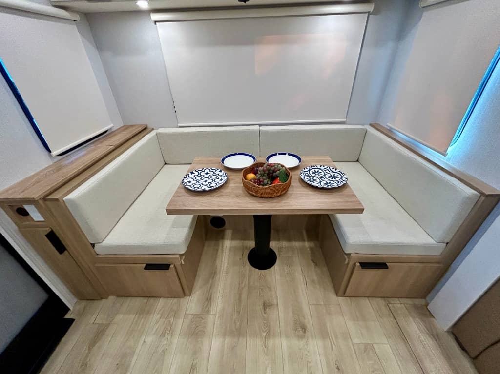 2026 Winnebago 2026 Winnebago Thrive - thumbnail 7