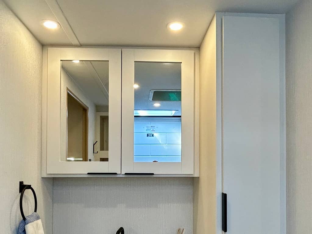 2026 Winnebago 2026 Winnebago Thrive - thumbnail 27