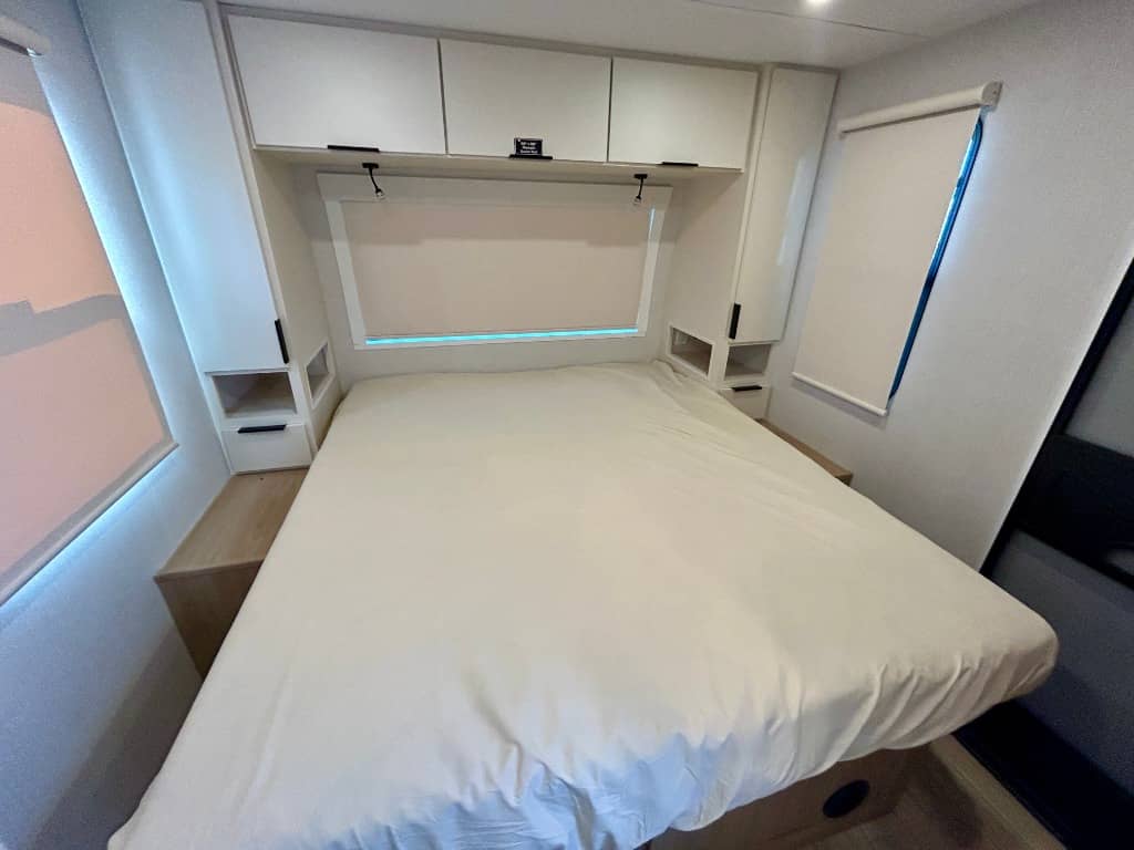 2026 Winnebago 2026 Winnebago Thrive - thumbnail 30