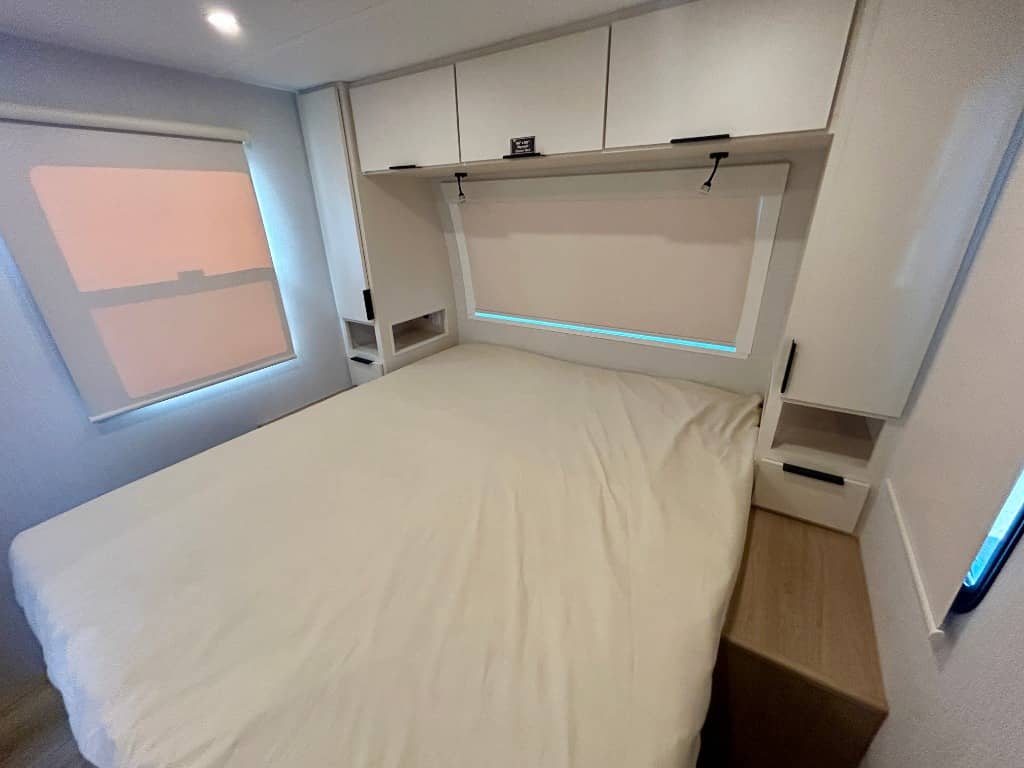 2026 Winnebago 2026 Winnebago Thrive - thumbnail 31