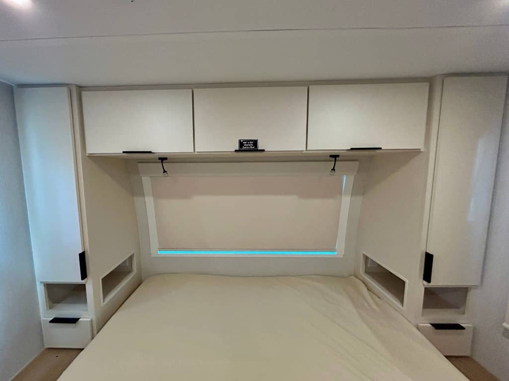 2026 Winnebago 2026 Winnebago Thrive - thumbnail 32