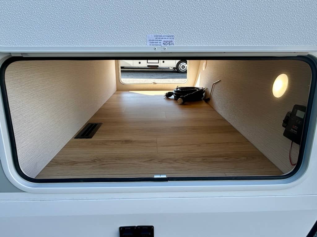 2026 Winnebago 2026 Winnebago Thrive - thumbnail 38