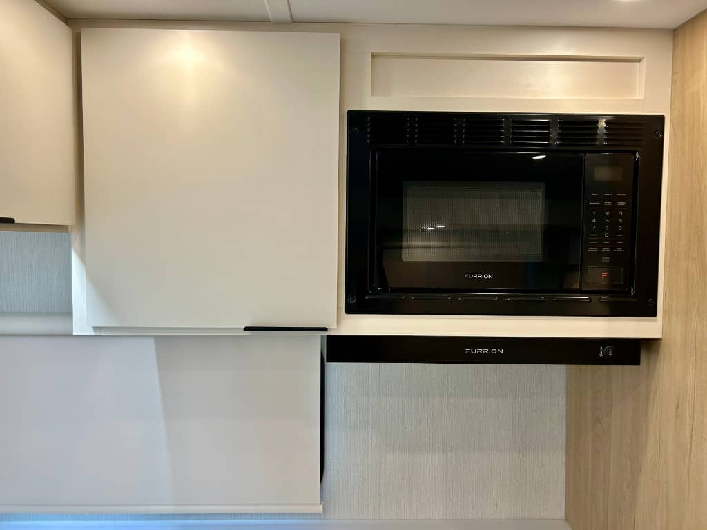 2026 Winnebago 2026 Winnebago Thrive - thumbnail 19