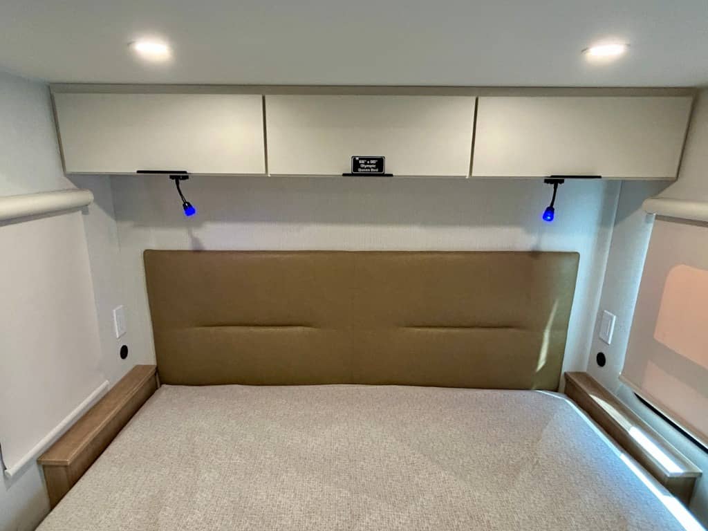 2026 Winnebago 2026 Winnebago Thrive - thumbnail 25