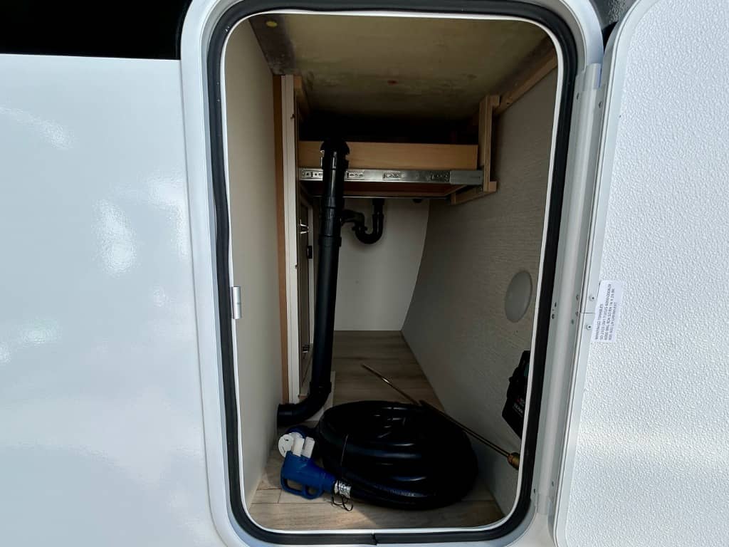 2026 Winnebago 2026 Winnebago Thrive - thumbnail 37