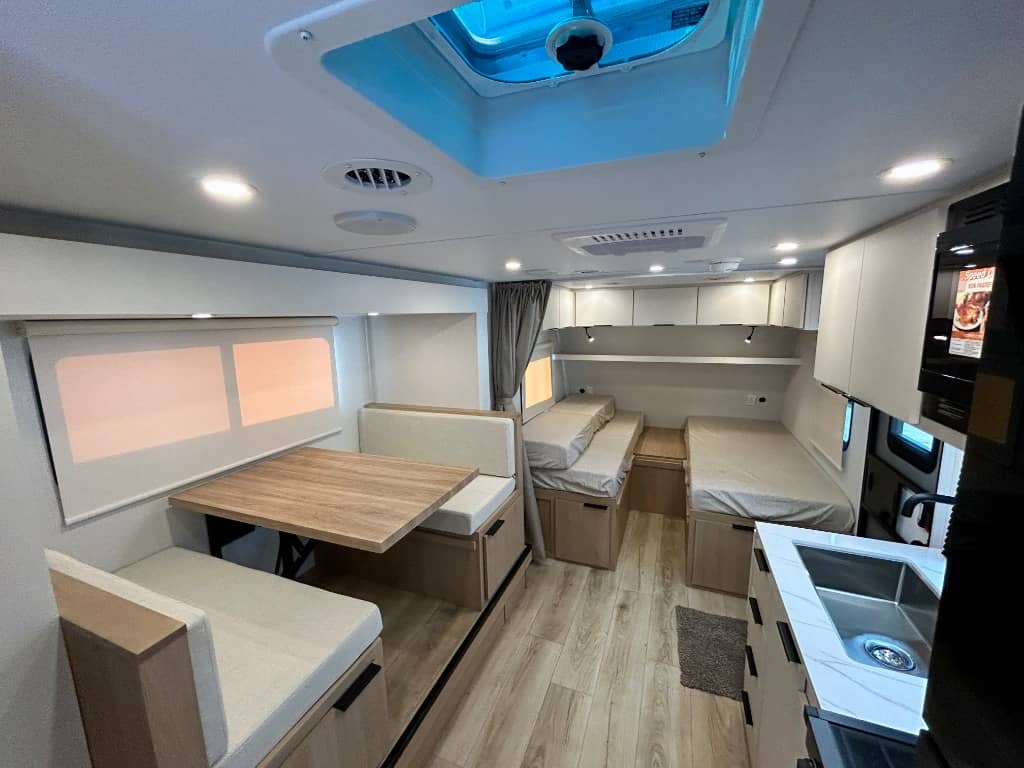 2026 Winnebago 2026 Winnebago Micro Minnie - thumbnail 5