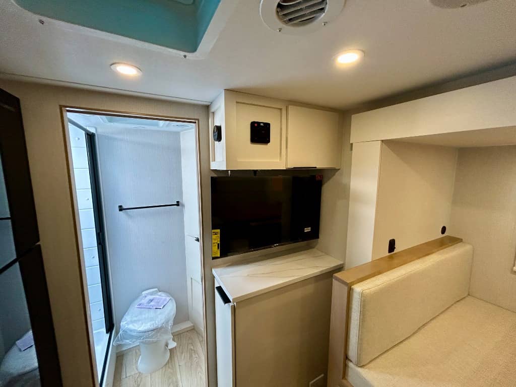 2026 Winnebago 2026 Winnebago Micro Minnie - thumbnail 8