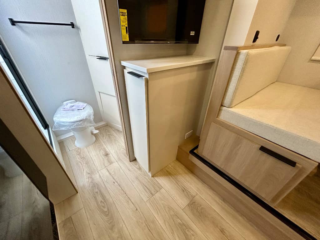 2026 Winnebago 2026 Winnebago Micro Minnie - thumbnail 9