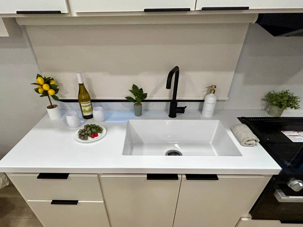 2026 Winnebago 2026 Winnebago Thrive - thumbnail 11