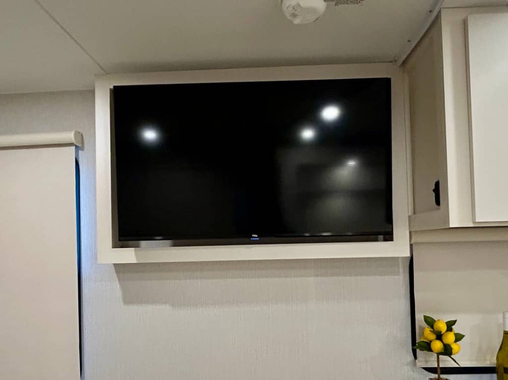 2026 Winnebago 2026 Winnebago Thrive - thumbnail 16