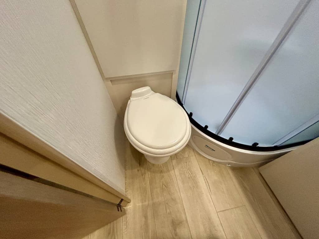 2026 Winnebago 2026 Winnebago Thrive - thumbnail 26