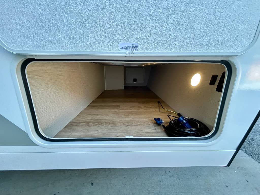 2026 Winnebago 2026 Winnebago Thrive - thumbnail 27