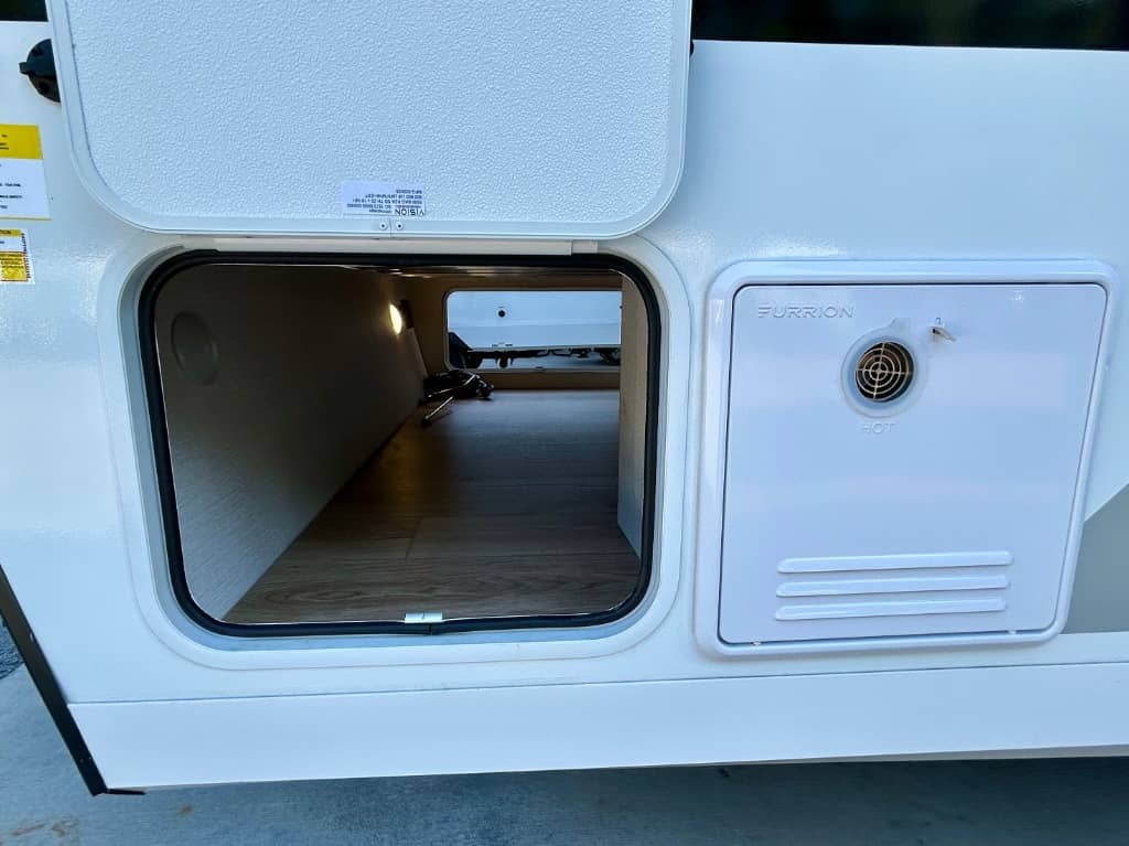 2026 Winnebago 2026 Winnebago Thrive - thumbnail 28