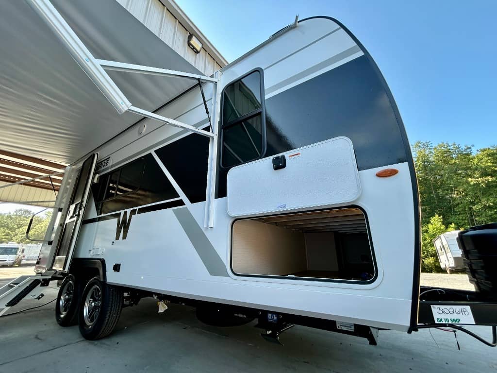 2026 Winnebago 2026 Winnebago Thrive - thumbnail 29