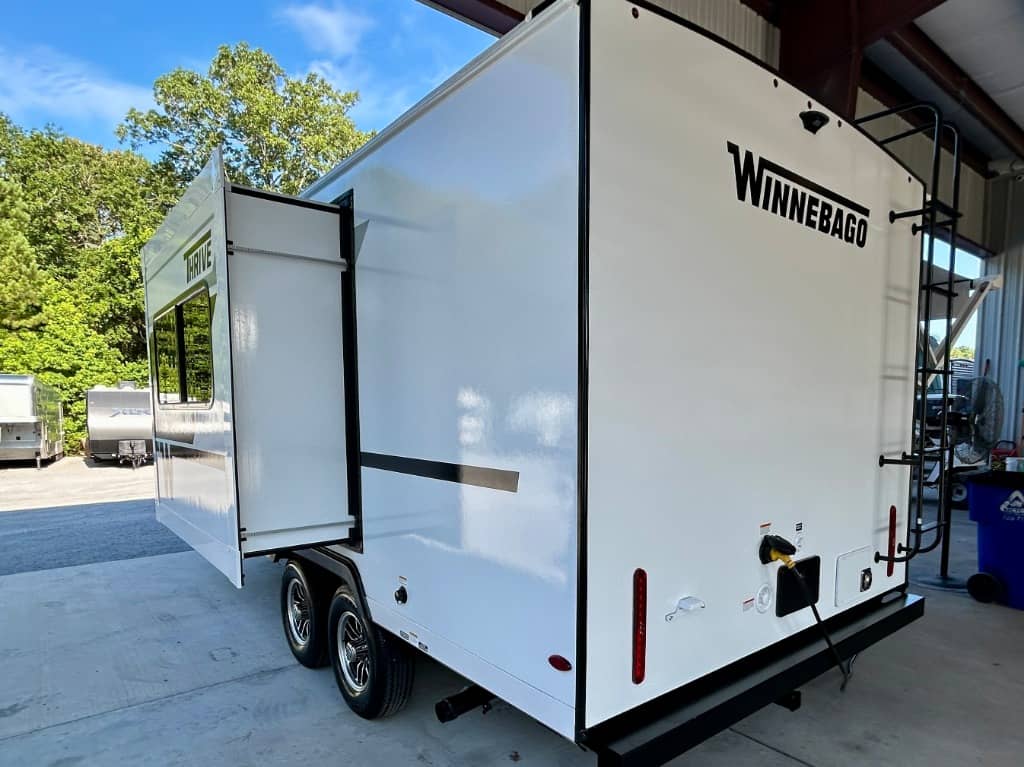 2026 Winnebago 2026 Winnebago Thrive - thumbnail 33