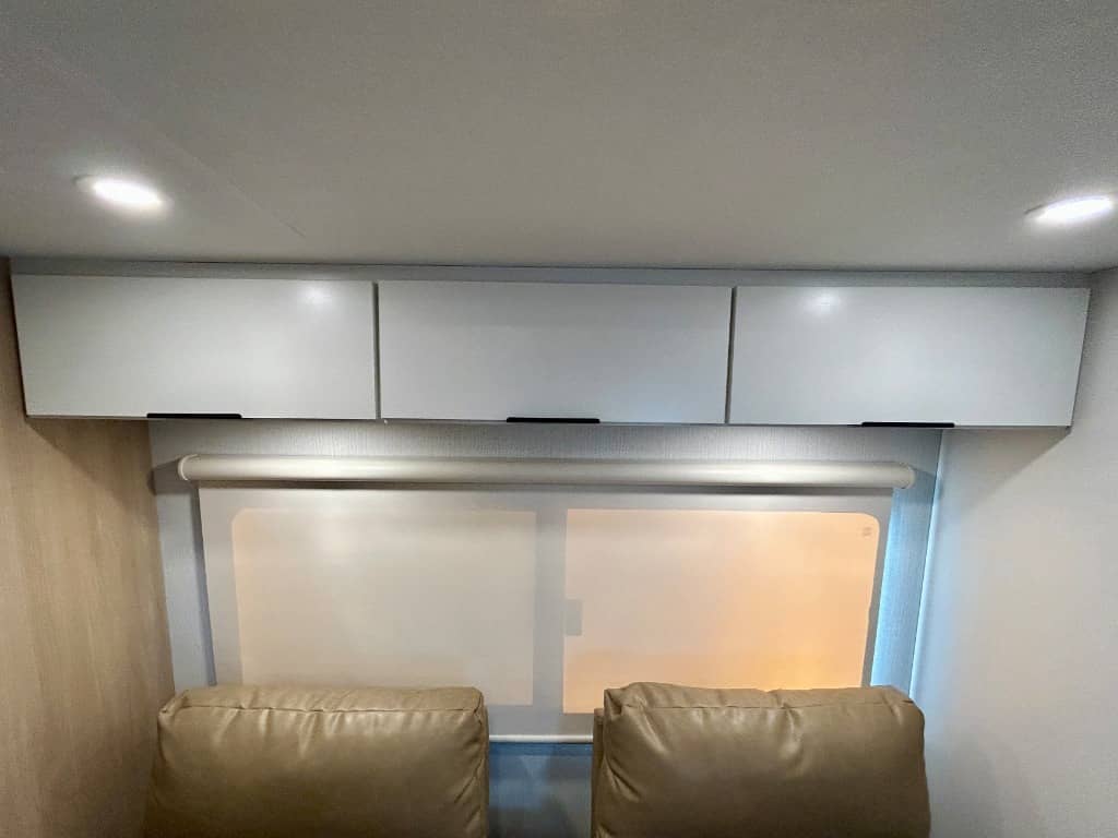 2026 Winnebago 2026 Winnebago Thrive - thumbnail 8