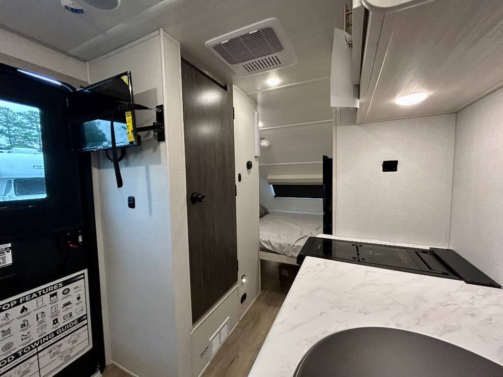 2026 Forest River 2026 Forest River R-Pod - thumbnail 4