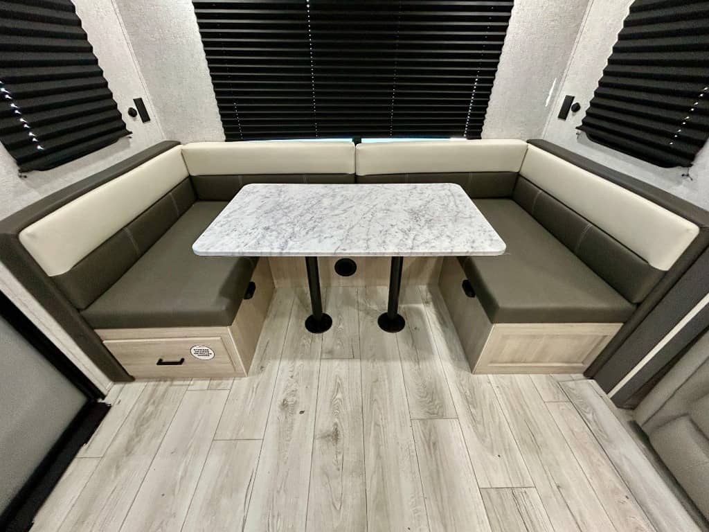 2026 East to West 2026 East to West Della Terra - thumbnail 7