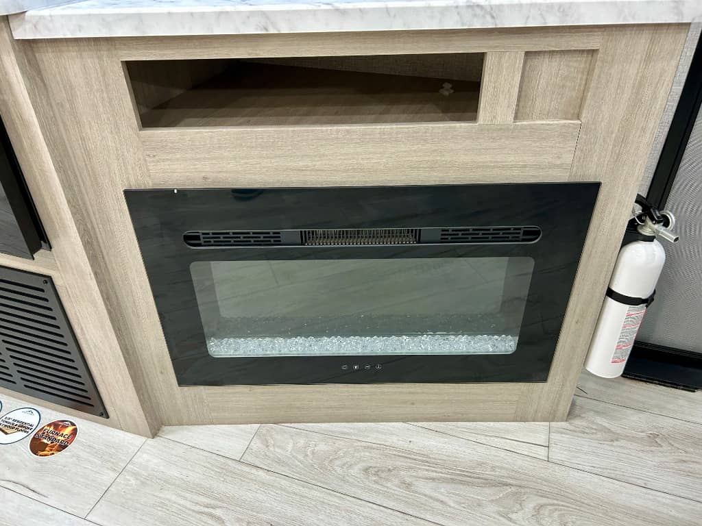 2026 East to West 2026 East to West Della Terra - thumbnail 11