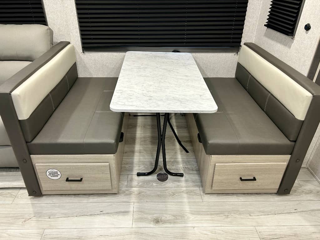 2026 East to West 2026 East to West Della Terra - thumbnail 8