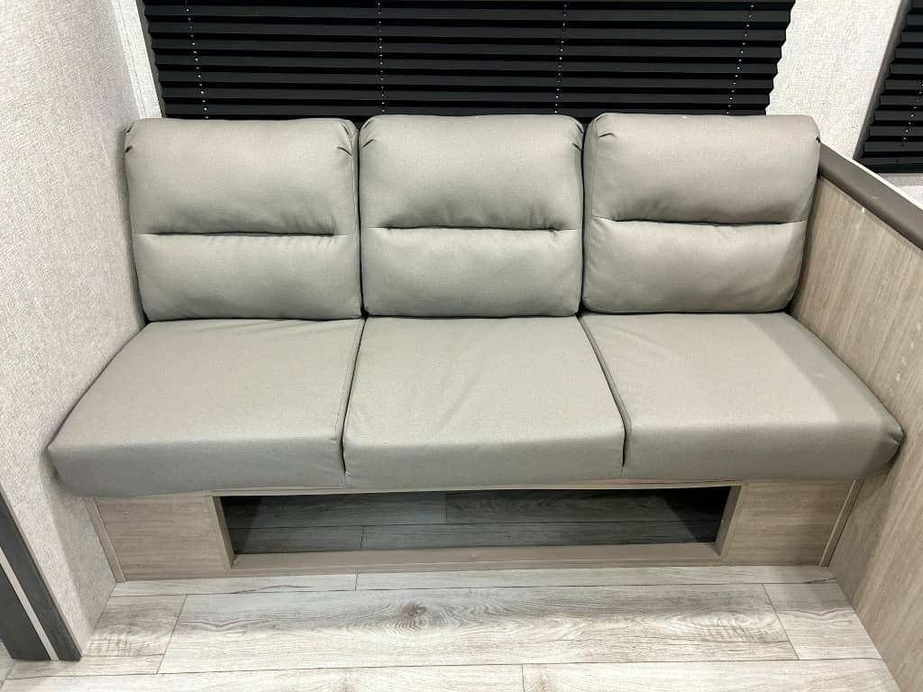 2026 East to West 2026 East to West Della Terra - thumbnail 7