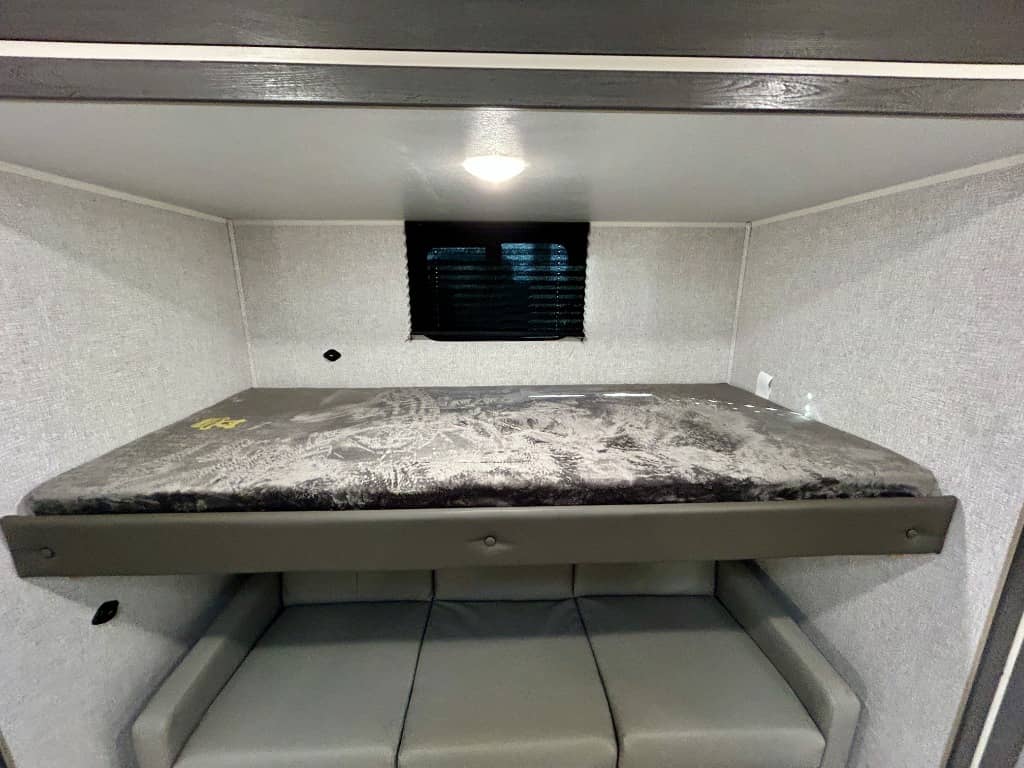 2026 East to West 2026 East to West Della Terra - thumbnail 23