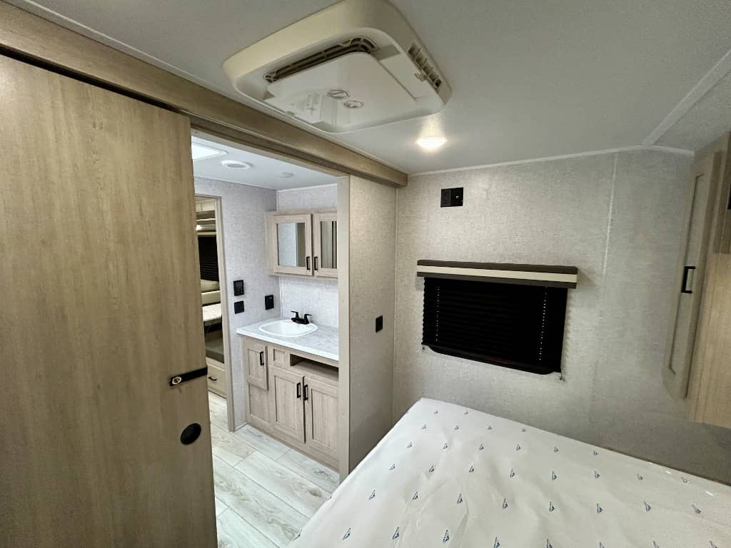 2026 East to West 2026 East to West Della Terra - thumbnail 28