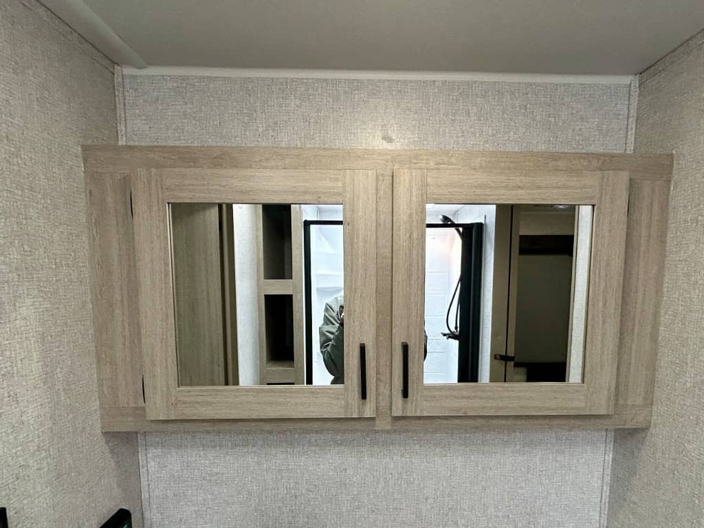 2026 East to West 2026 East to West Della Terra - thumbnail 33