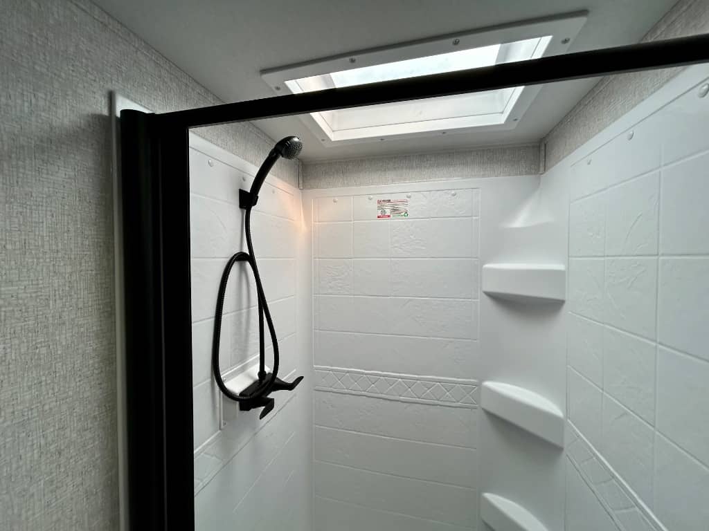 2026 East to West 2026 East to West Della Terra - thumbnail 36