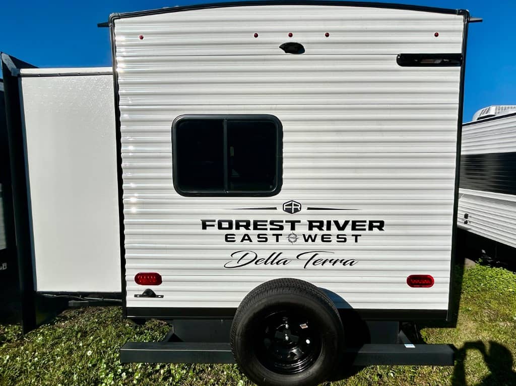 2026 East to West 2026 East to West Della Terra - thumbnail 44