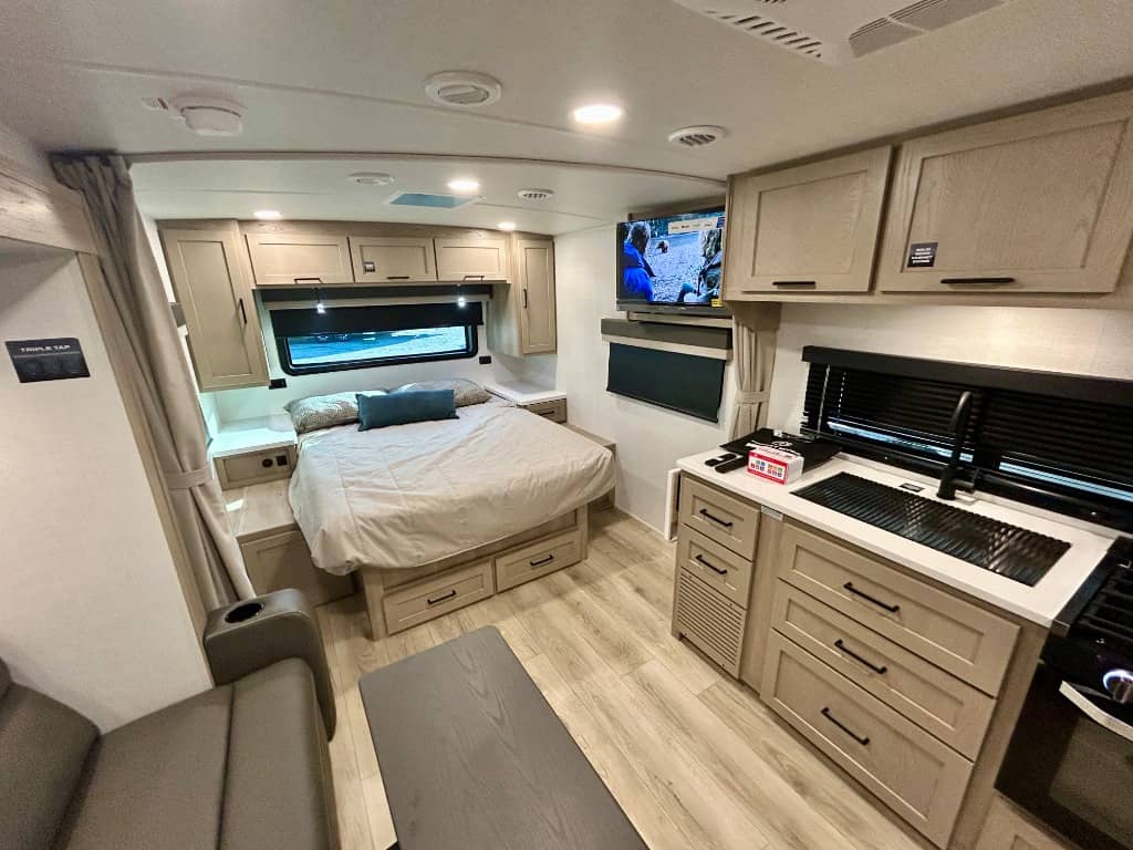 2026 Forest River 2026 Forest River Flagstaff Micro Lite - thumbnail 4