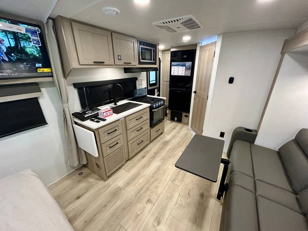 2026 Forest River 2026 Forest River Flagstaff Micro Lite - thumbnail 5