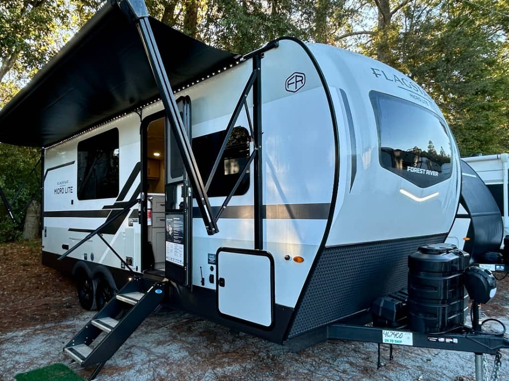 2026 Forest River 2026 Forest River Flagstaff Micro Lite - thumbnail 1