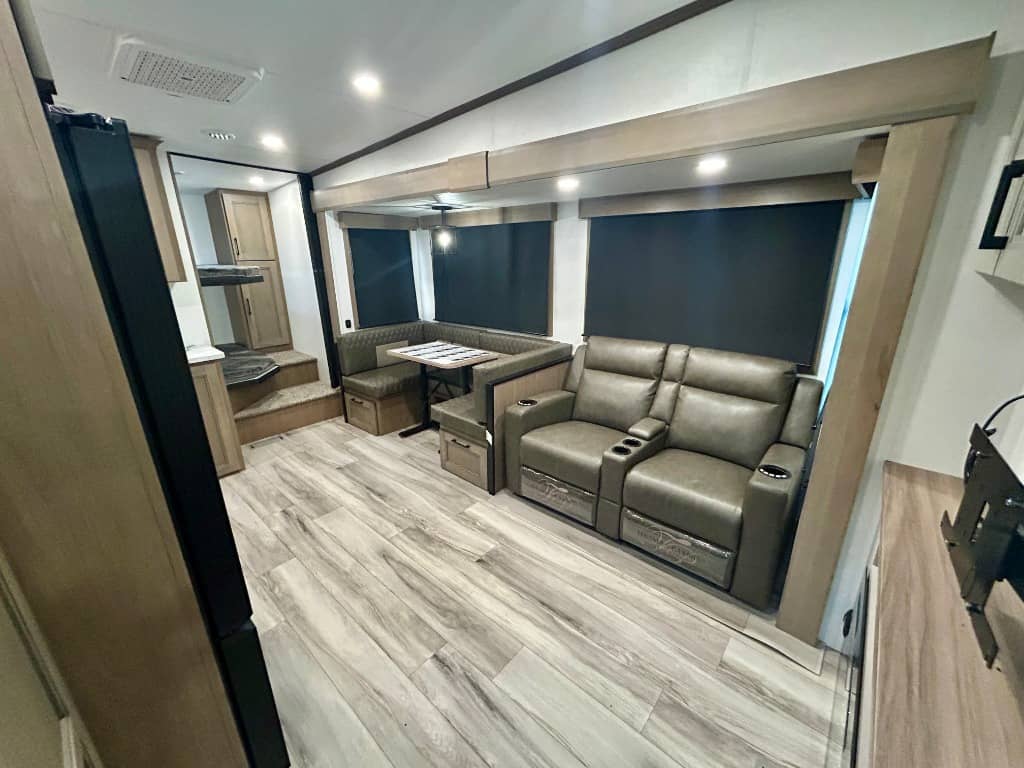 2026 KZ RV 2026 KZ RV Durango Half-Ton - thumbnail 3