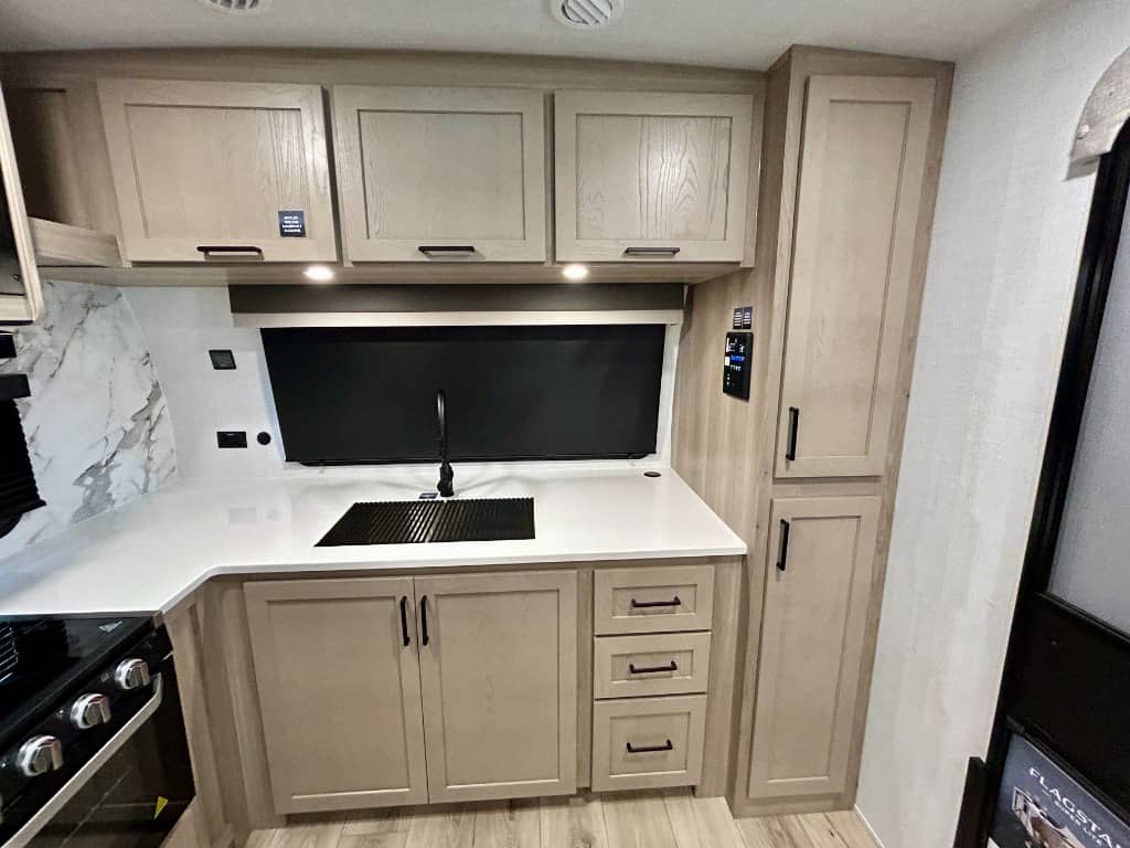 2026 Forest River 2026 Forest River Flagstaff Super Lite Platinum - thumbnail 10