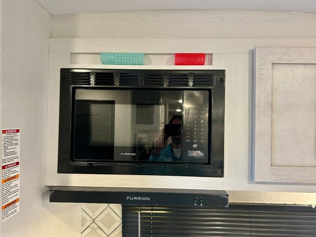 2025 Dutchmen 2025 Dutchmen Astoria - thumbnail 13