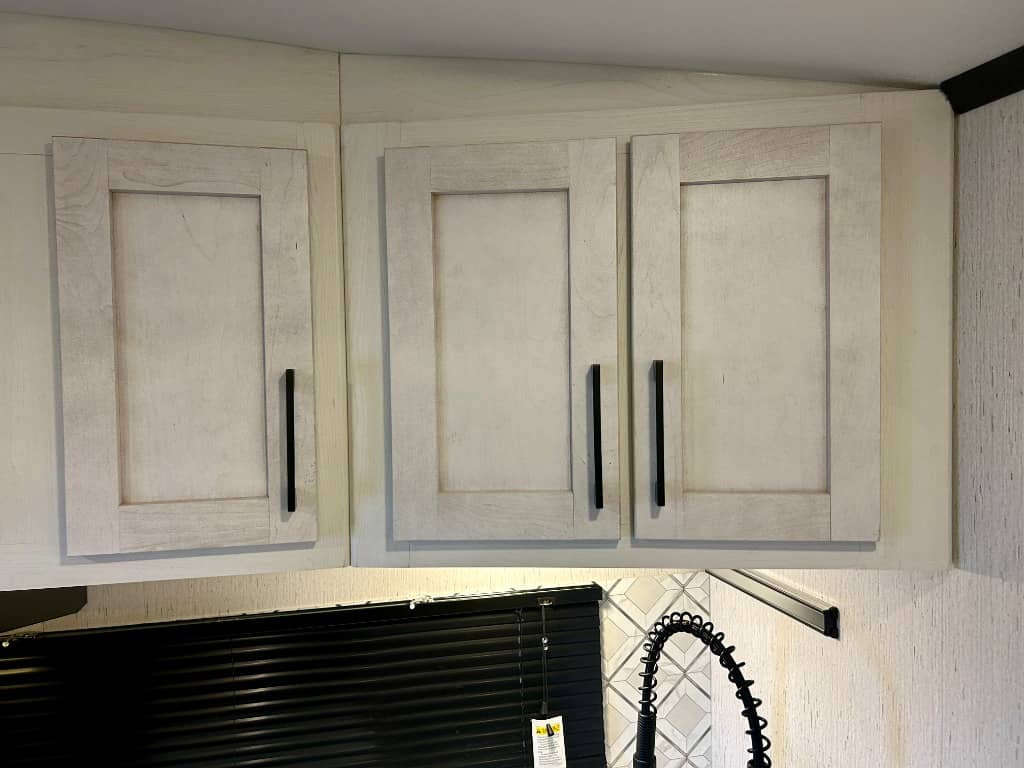 2025 Dutchmen 2025 Dutchmen Astoria - thumbnail 16