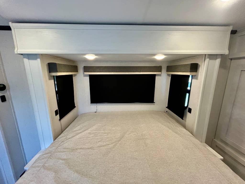 2025 Dutchmen 2025 Dutchmen Astoria - thumbnail 26