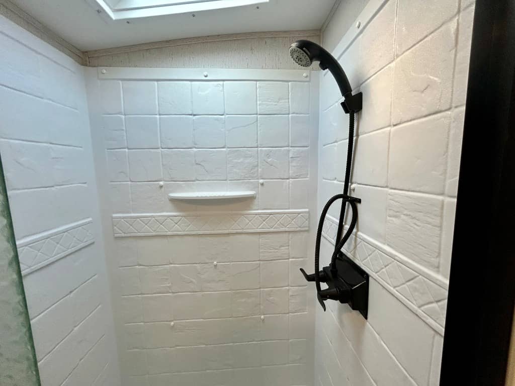 2025 Dutchmen 2025 Dutchmen Astoria - thumbnail 34