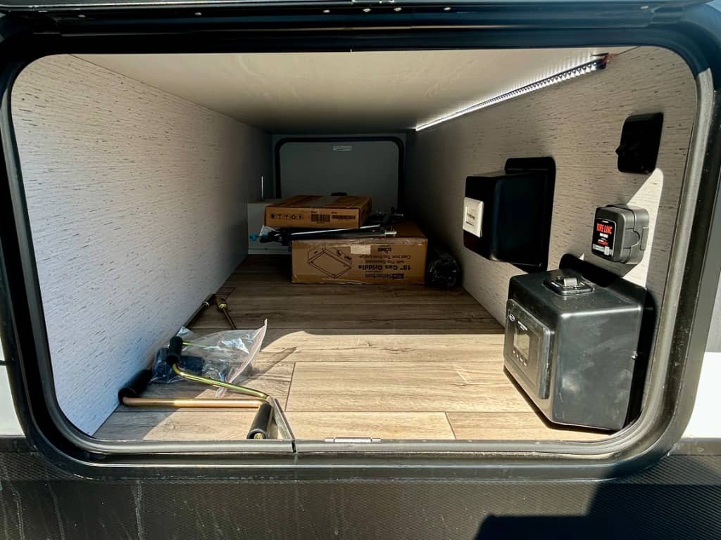 2025 Dutchmen 2025 Dutchmen Astoria - thumbnail 37